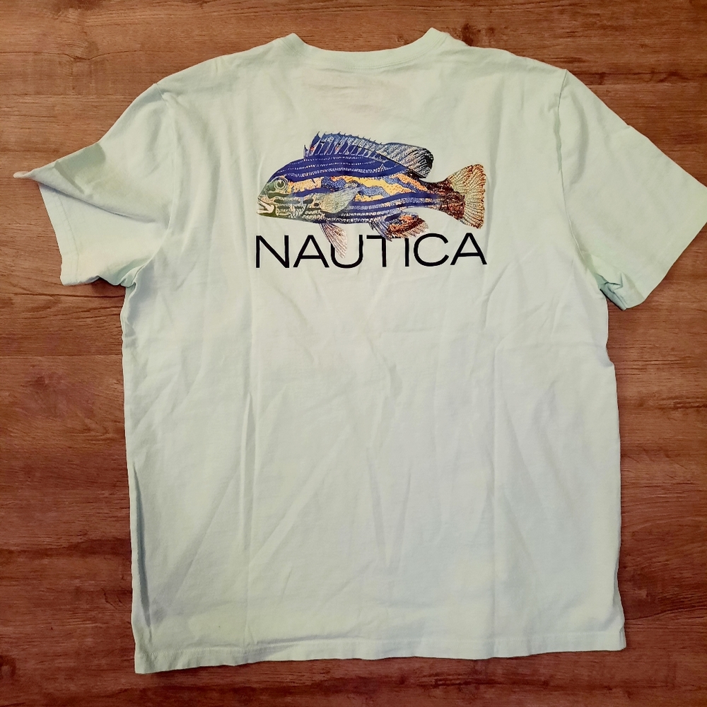 Men's Nautica V neck t-shirt sz medium